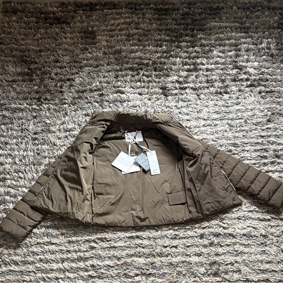 Women's Olive Puffer Jacket - Picture 5 of 9